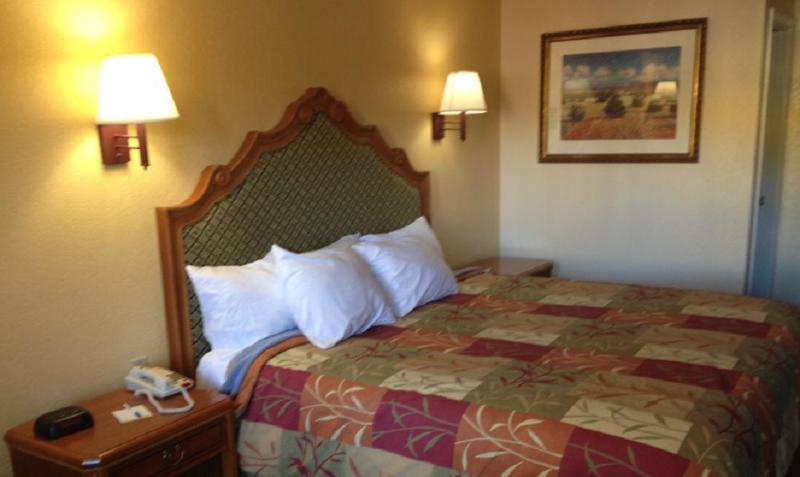 Days Inn By Wyndham San Marcos Kültér fotó